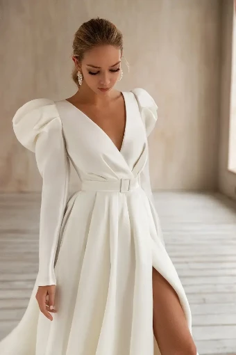 Tayra By Eva Lendel Wedding Gowns Price Range: $2999.00 - $6300.00 $1 Original thumbnail