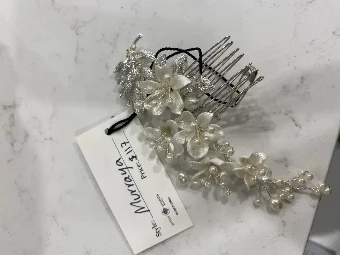 Murraya - Delicate porcelain flowers $0 default Silver thumbnail
