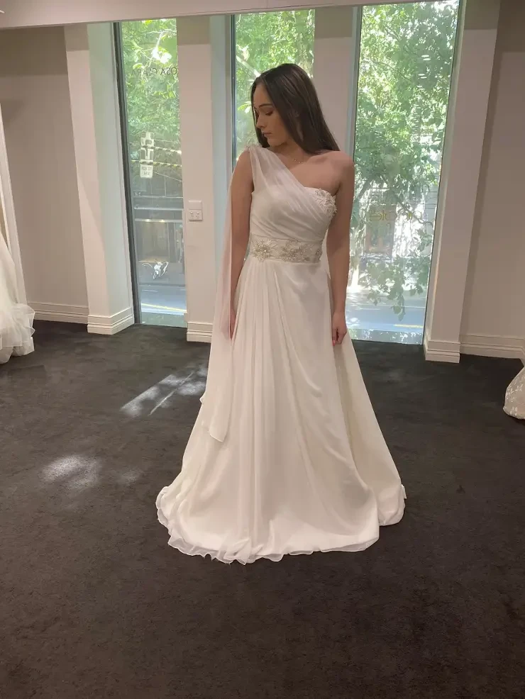 Snowdrop By Romantica of Devon Price Range: $2399.00 - $3899.0 #0 default Ivory picture