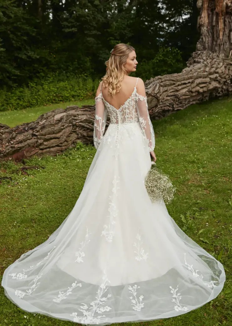Leona By Romantica of Devon #1 Ivory/Champagne picture