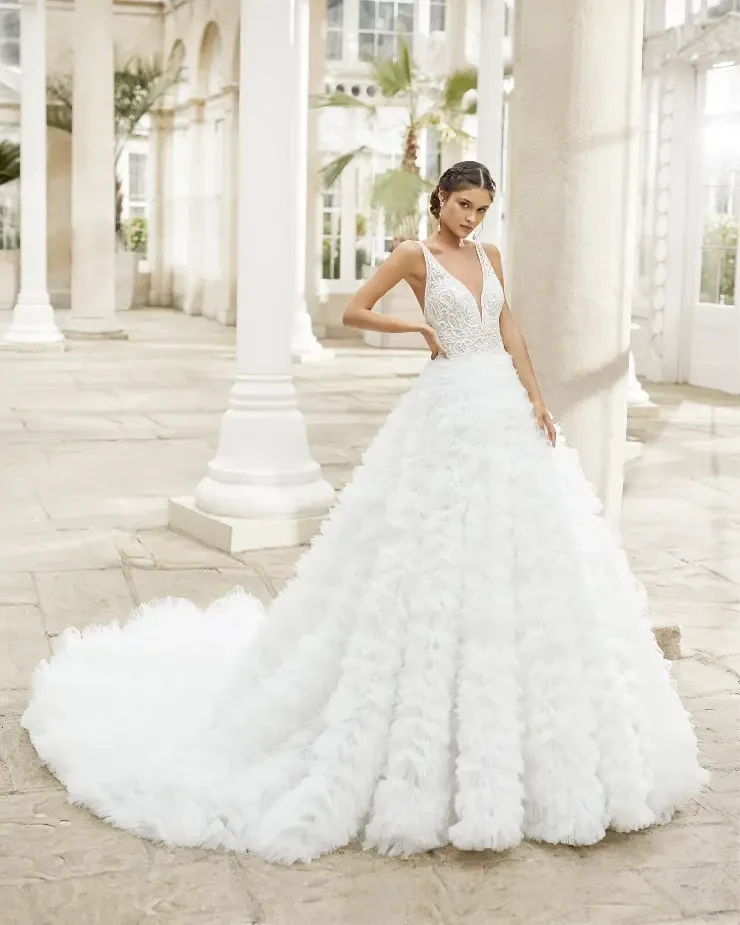 Tuset By Rosa Clara Price Range: $2999.99 - $7750.00 #0 default Natural picture