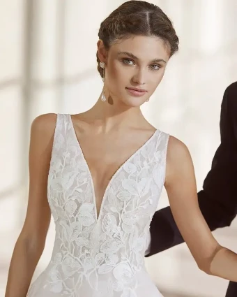 Nesit By Rosa Clara Price Range: $2999.99 - $7750.00 $2 default Natural thumbnail