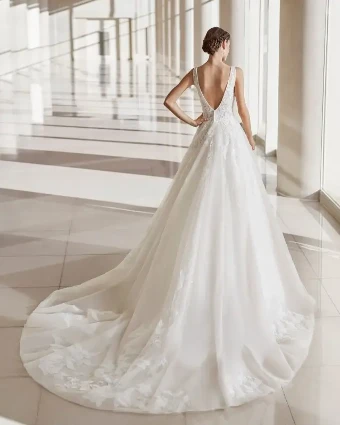 Nesit By Rosa Clara Price Range: $2999.99 - $7750.00 $1 Natural thumbnail