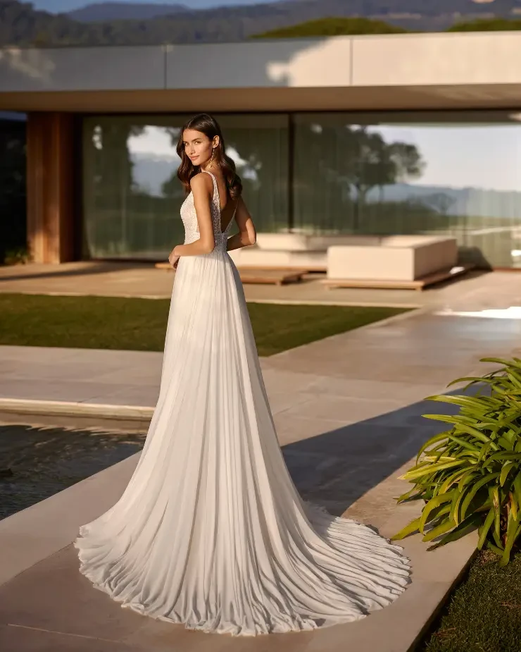 Imperio By Rosa Clara Price Range: $2999.99 - $7750.00 #1 Natural picture