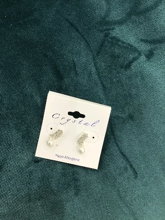 Dianne By Tina Trestina $0 default Silver/Pearl thumbnail