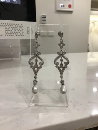 EAR008 $0 default Silver/Pearl thumbnail