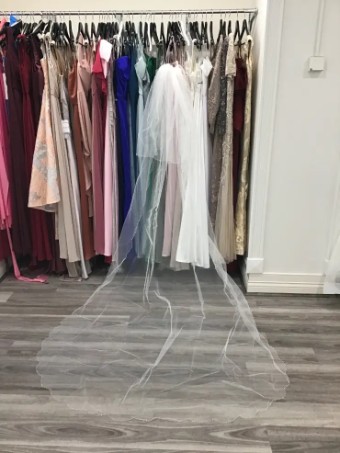 2068 two tier crystal edge veil $1 default Ivory thumbnail