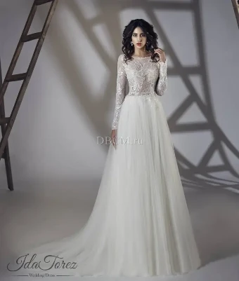 Estena By Pollardi Price Range: $2200.00 - $4200.00 $0 default Ivory thumbnail