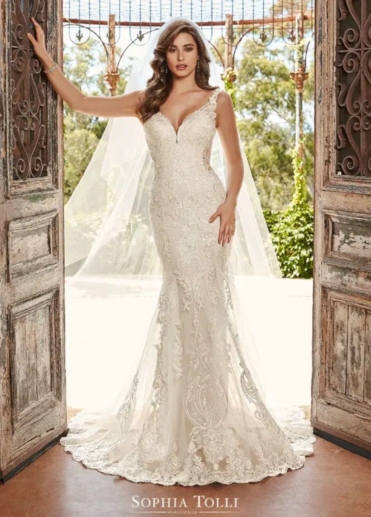 Tara - Y21988 By Sophia Tolli #2 default Ivory picture
