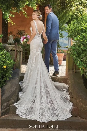 Yasmine - Y21973 By Sophia Tolli Price Range: $1889.00-$4999.00 $1 default Ivory/Blush thumbnail