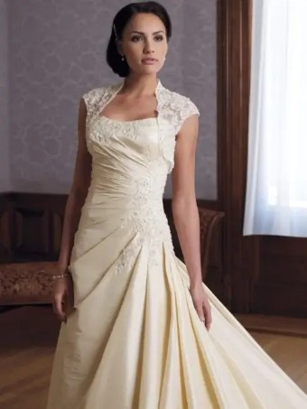 19214 By Sophia Tolli $0 default thumbnail