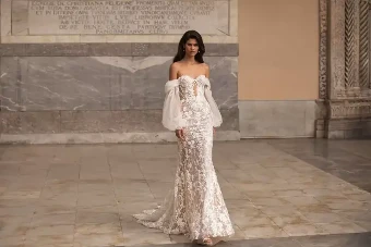 Colleen By Eva Lendel Price Range: $2999.00 - $6300.00 $3 Original thumbnail