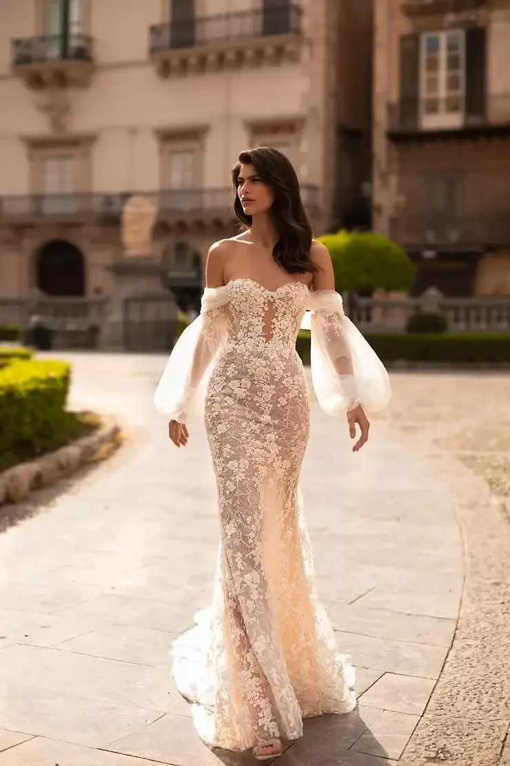 Colleen By Eva Lendel Price Range: $2999.00 - $6300.00 #0 default Original picture