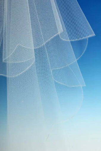 C473B - Crystal Scatter Veil - 2T 144" $2 Ivory thumbnail