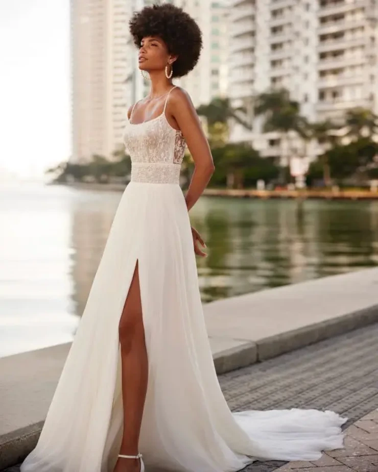 Kiana By Rosa Clara Price Range: $2999.99 - $7750.00 #2 default Natural picture