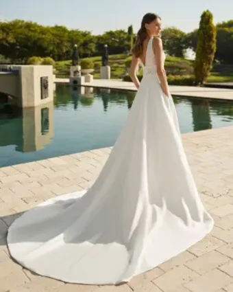 Eylem By Rosa Clara Price Range: $2999.99 - $7750.00 $1 Natural thumbnail