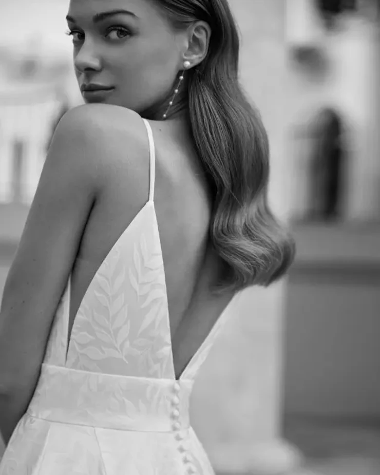 Evan By Rosa Clara Price Range: $2999.99 - $7750.00 #2 default Natural picture