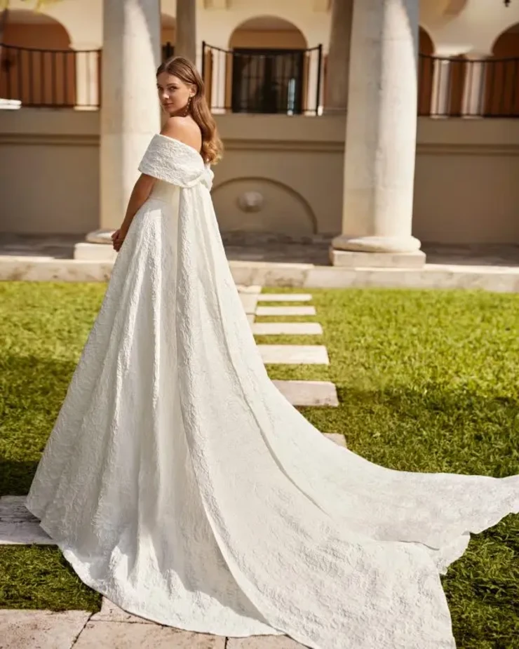 Eyra By Rosa Clara Price Range: $2999.99 - $7750.00 #1 Natural picture