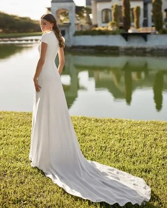 Ebano By Rosa Clara Price Range: $2999.99 - $7750.00 $1 Natural thumbnail