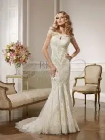 Pamela By Ronald Joyce Price Range: $2500.00 - $5200.00 $0 default Ivory thumbnail