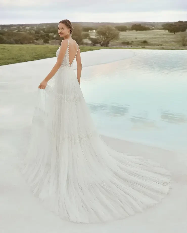 Ares By Rosa Clara Price Range: $2999.99 - $7750.00 #2 default Natural picture
