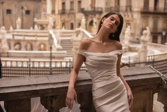 Venus By Eva Lendel Price Range: $2999.00 - $6300.00 $3 Ivory thumbnail