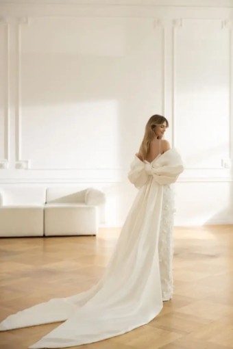 Genevieve By Eva Lendel $2 Ivory thumbnail