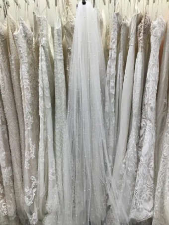 C595A 114" 1 Tier $1 default Ivory Antique thumbnail