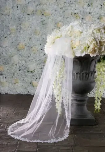 BV004, 126", 1 Tier $0 default Ivory thumbnail