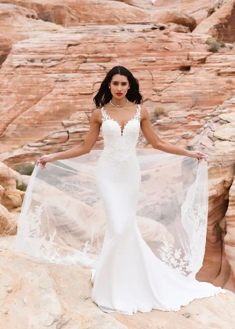 Desire - Train Only By Dando London Price Range: $3699.00 - $8200.00 $0 default Ivory thumbnail