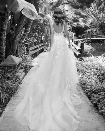Herme By Adriana Alier Price Range: $2550.00 - $3450.00 $2 default Natural thumbnail