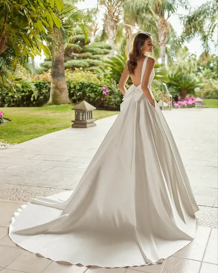 Hollie By Adriana Alier Price Range: $2550.00 - $3450.00 #1 Natural picture