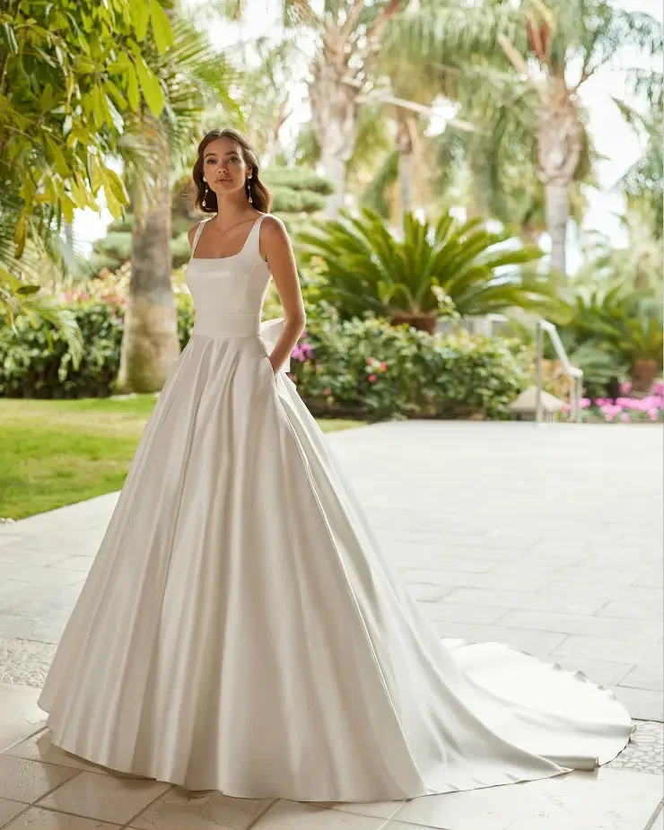 Hollie By Adriana Alier Price Range: $2550.00 - $3450.00 #2 default Natural picture