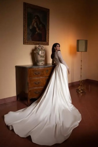 Morena By Eva Lendel $2 Original thumbnail