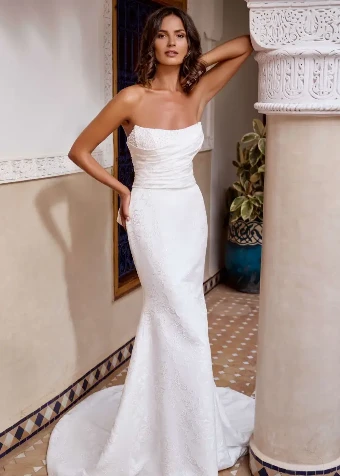 It's A Wonderful Life By Dando London Price Range: $3699.00 - $8200.00 $1 Ivory thumbnail
