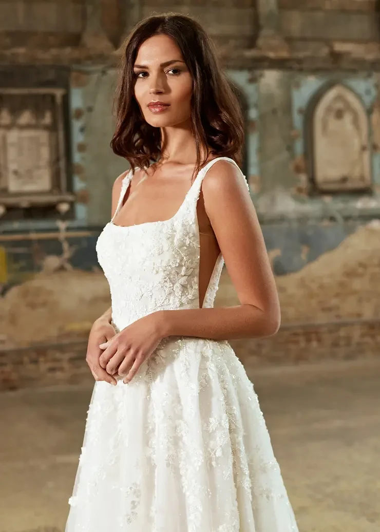 5th Avenue By Dando London Price Range: $3699.00 - $8200.00 #3 default Ivory picture