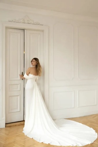 Harlen Dress & Overskirt By Eva Lendel $4 Ivory thumbnail