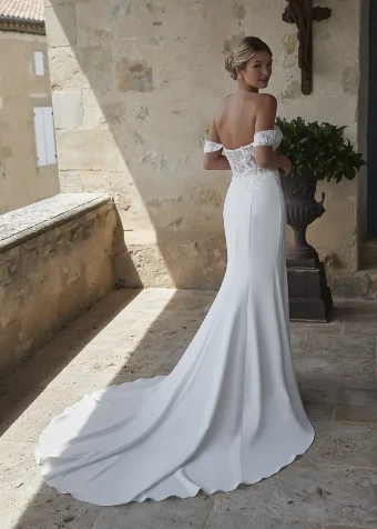 Sutton By Romantica of Devon Price Range: $2399.00 - $3899.0 $1 All Ivory thumbnail