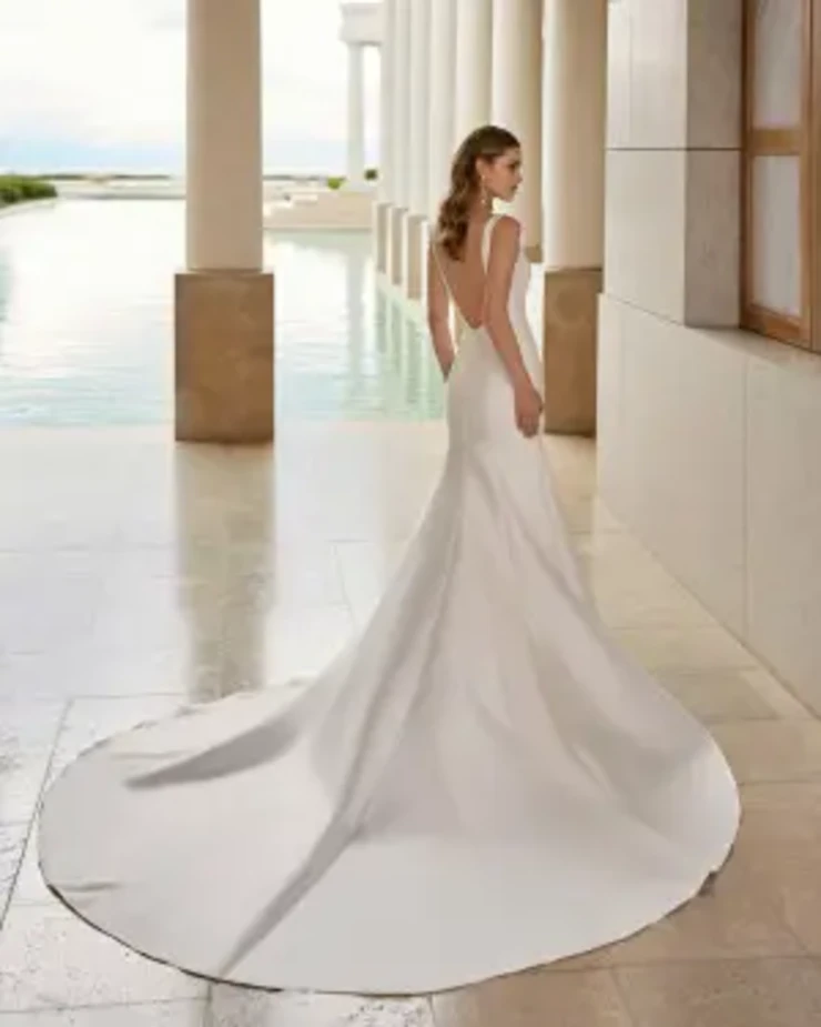 Vivida By Rosa Clara Price Range: $2999.99 - $7750.00 #1 Natural picture