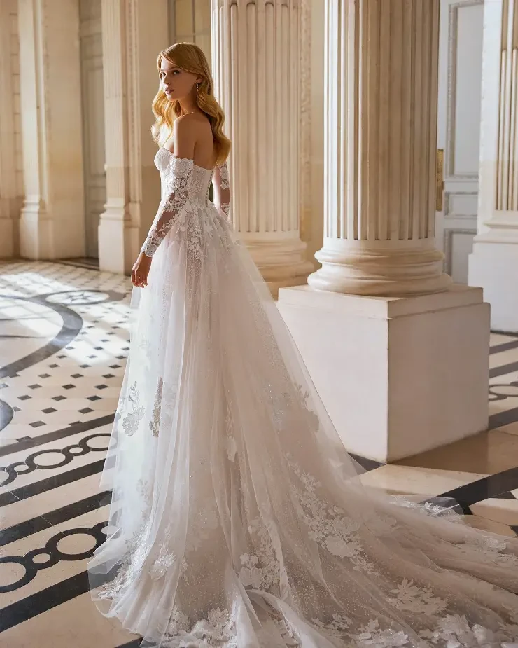 Emira By Rosa Clara Price Range: $2999.99 - $7750.00 #2 default Natural picture