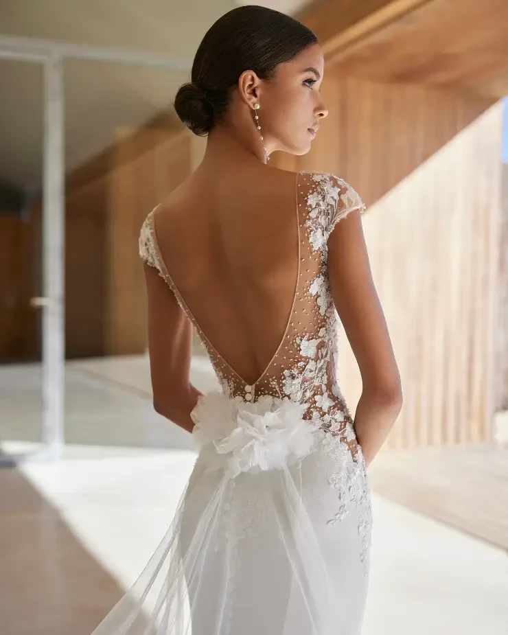 Aldane By Rosa Clara Price Range: $2999.99 - $7750.00 #2 default Natural/Nacre picture
