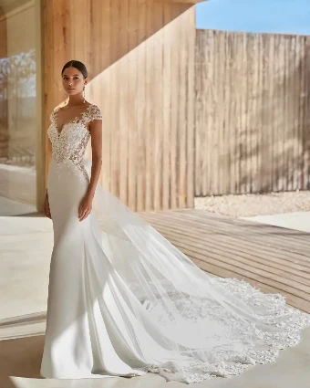 Aldane By Rosa Clara Price Range: $2999.99 - $7750.00 $0 default Natural/Nacre thumbnail