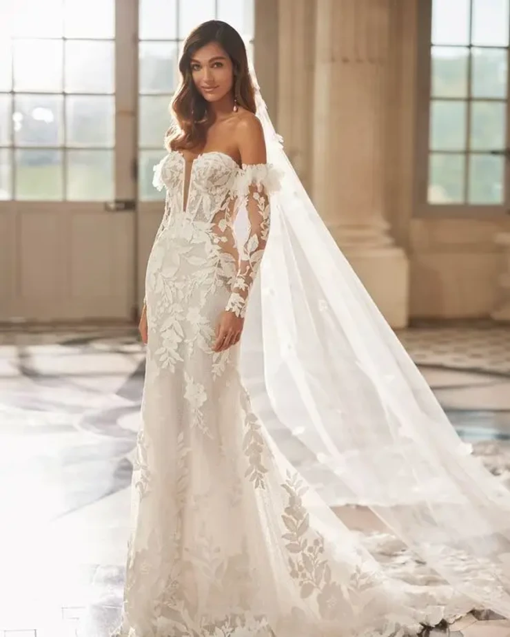 Eliseo By Rosa Clara Price Range: $2999.99 - $7750.00 #0 default Natural/Nude picture