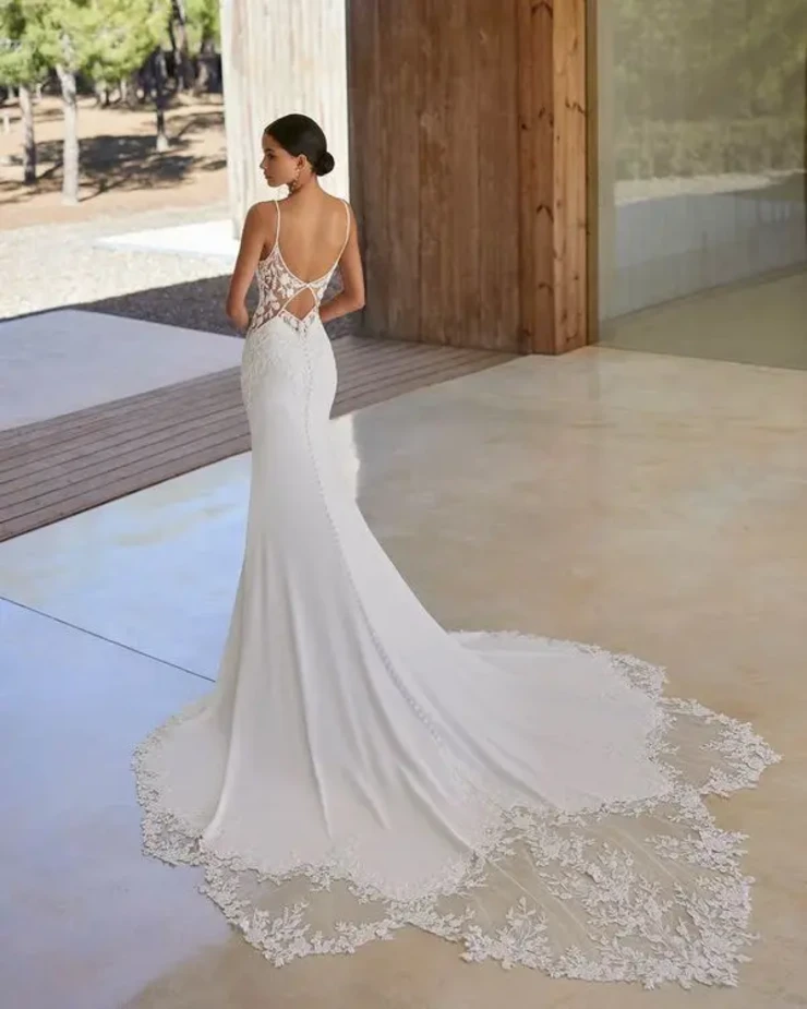 alada By Rosa Clara Price Range: $2999.99 - $7750.00 #2 default Natural picture