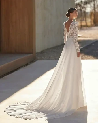 Agueda By Rosa Clara Price Range: $2999.99 - $7750.00 $1 default Natural thumbnail