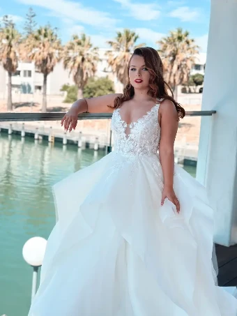 Majestic By Rachel Rose $2 Ivory thumbnail