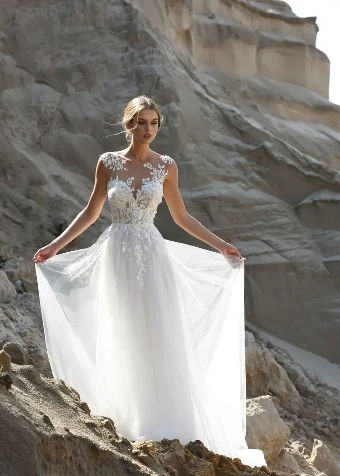 Joy By Dando London Price Range: $3699.00 - $8200.00 $1 Ivory thumbnail
