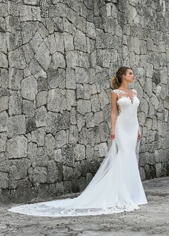 Bakerloo By Dando London Price Range: $3699.00 - $8200.00 $2 default Ivory thumbnail