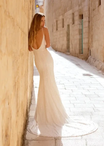 Boulevardier By Dando London Price Range: $3699.00 - $8200.00 $1 default Ivory/Champagne thumbnail