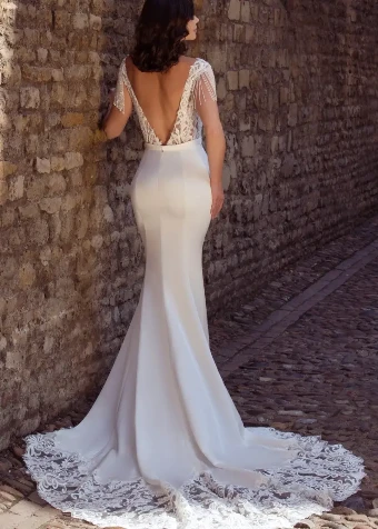 Phoenix By Dando London Price Range: $3699.00 - $8200.00 $2 default Ivory thumbnail